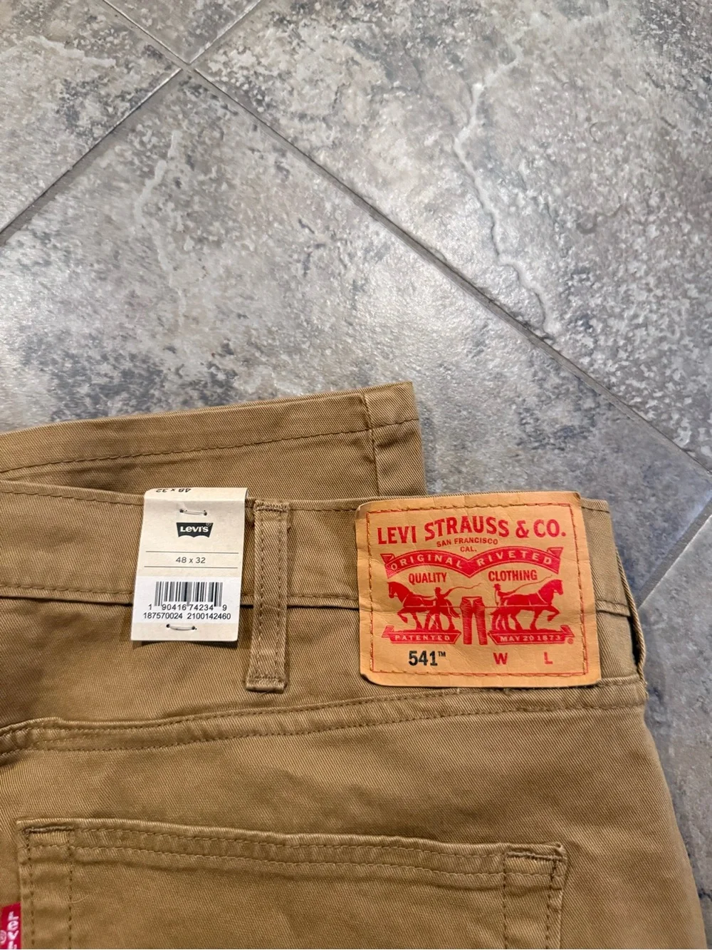 🍝541 Levi’s Men's Tan athletic taper Work Pants - Big and Tall stretch